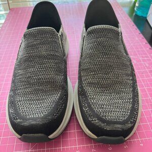 Men's Gray Skecher Slip ins with gogamat Arch and Air-Cooled Memory Foam Sz 10W